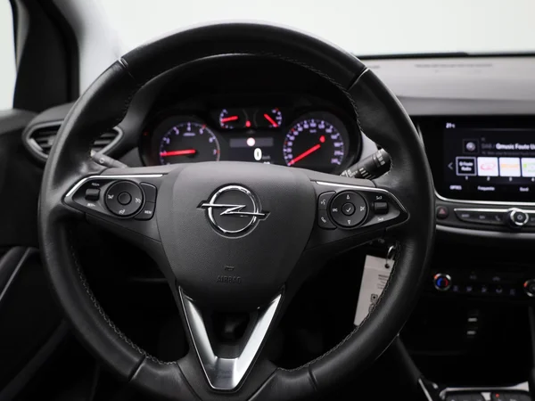 Opel Crossland (2021) — foto 33 van 35