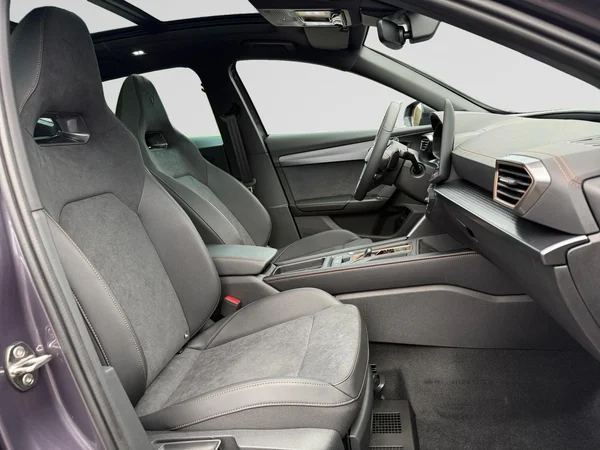 CUPRA Formentor e-Hybrid (PHEV) (2025) — foto 13 van 19