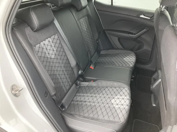 VOLKSWAGEN T-Cross (2025) — foto 16 van 35