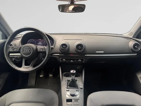 AUDI A3 Sportback (2019) — foto 7 van 12
