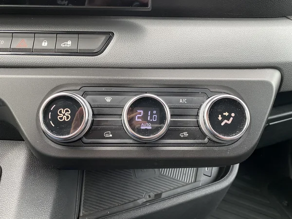 Renault Master (2025) — foto 11 van 22
