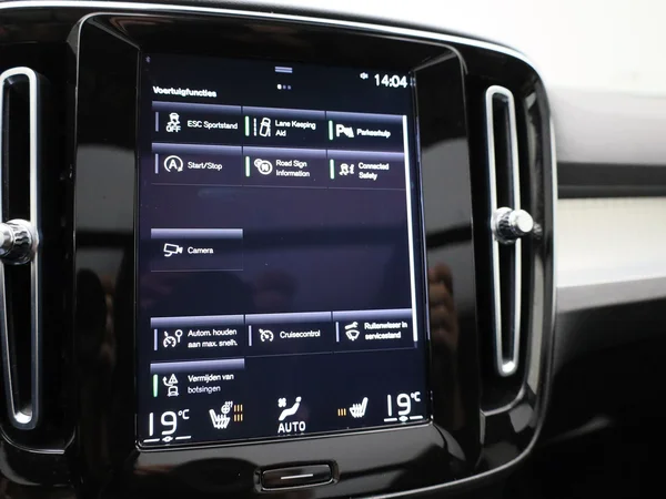 Volvo XC40 (2021) — foto 7 van 42