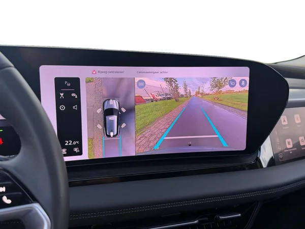 AUDI Q6 e-tron (2026) — foto 20 van 20