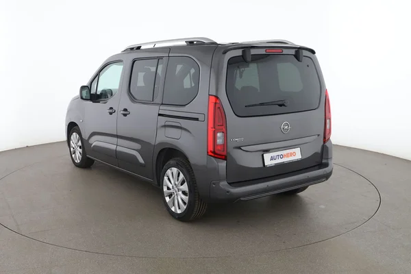 Opel Combo Life (2021) — foto 10 van 16