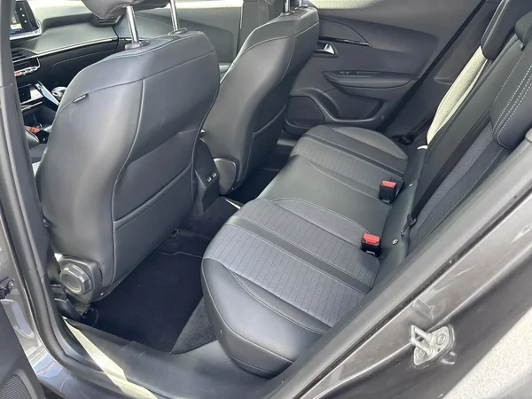 Peugeot 2008 (2022) — foto 9 van 19