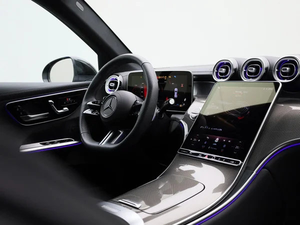 Mercedes-Benz GLC (2025) — foto 38 van 50
