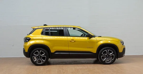 Jeep Avenger (2025) — foto 27 van 28
