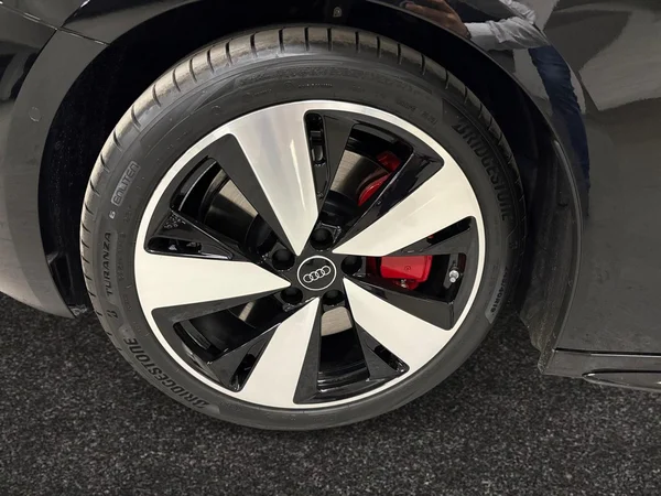 AUDI A5 e-hybrid (PHEV) (2026) — foto 12 van 15