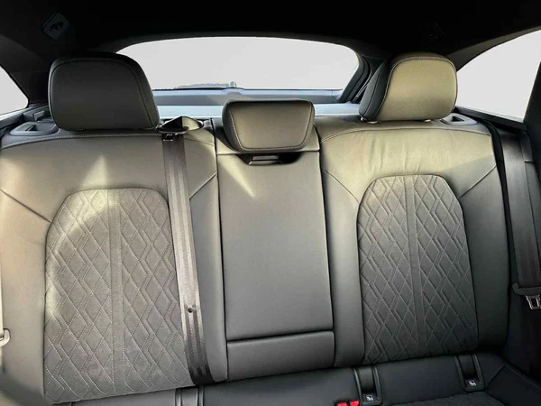 AUDI A5 Avant e-hybrid (PHEV) (2025) — foto 5 van 15