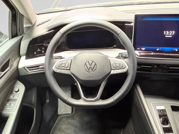 VOLKSWAGEN Golf VIII (2026) — foto 19 van 21