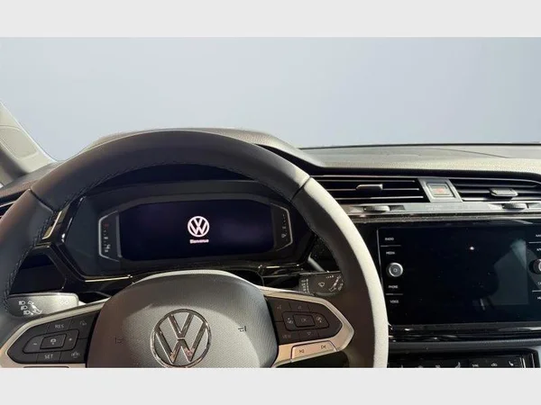 VOLKSWAGEN Touran (2026) — foto 22 van 22