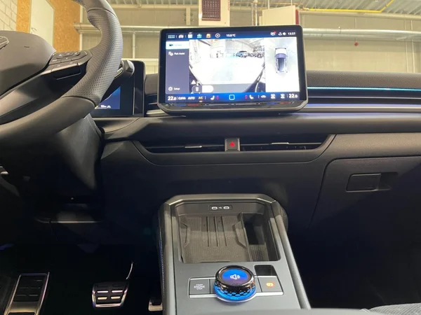 VOLKSWAGEN T-Roc (2026) — foto 3 van 24