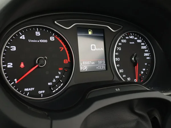 Audi A3 (2018) — foto 5 van 22