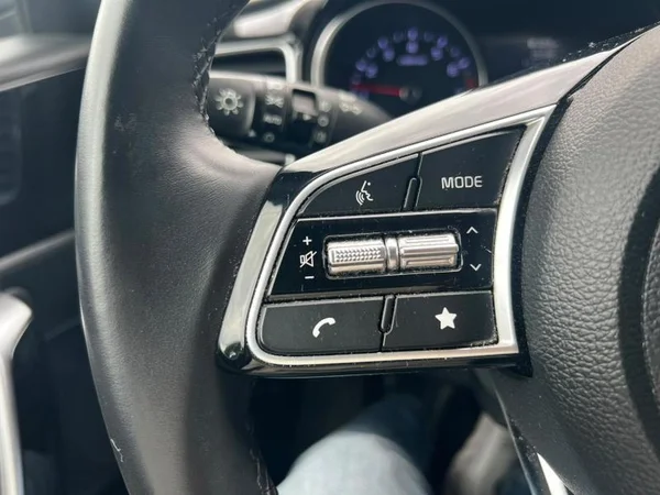 KIA XCeed (2023) — foto 7 van 27