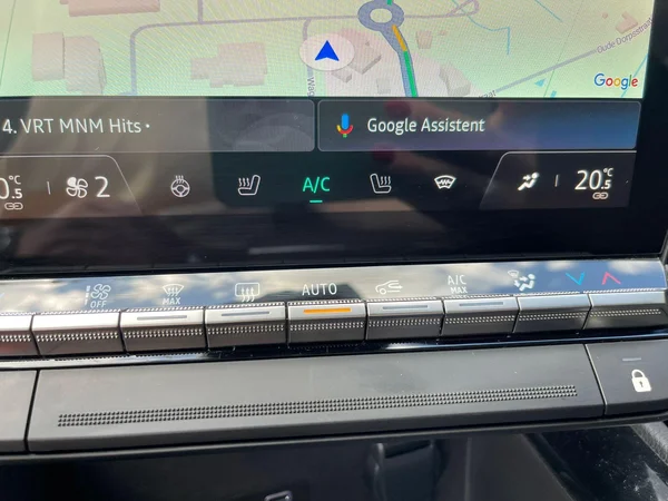 Renault Austral (2024) — foto 4 van 31
