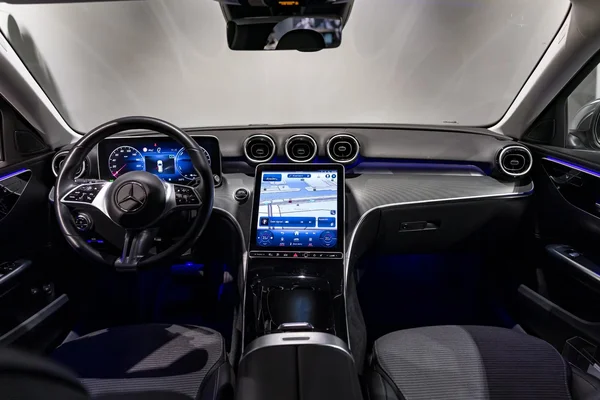 Mercedes-Benz C-Klasse (2023) — foto 3 van 32