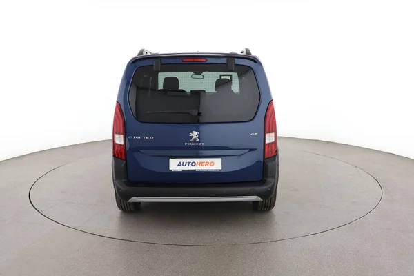 Peugeot Rifter (2022) — foto 11 van 16