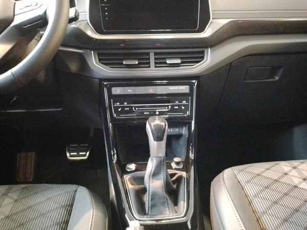 VOLKSWAGEN T-Cross (2025) — foto 4 van 22