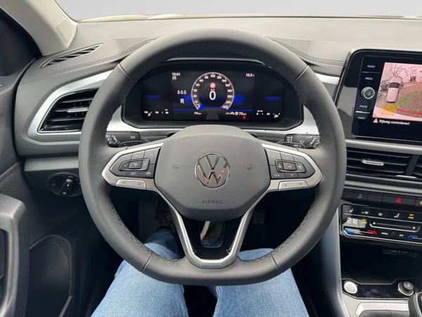 VOLKSWAGEN T-Roc (2026) — foto 9 van 24