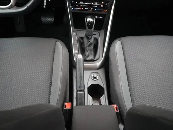 Volkswagen Polo (2024) — foto 9 van 29