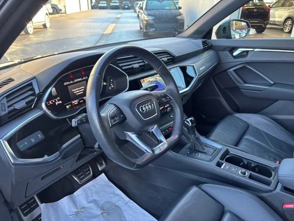 AUDI Q3 (2019) — foto 4 van 23