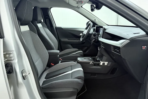 Opel Frontera (2025) — foto 15 van 17