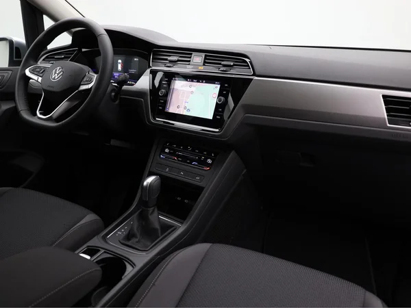 VOLKSWAGEN Touran (2026) — foto 17 van 23