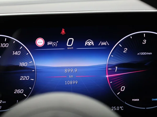 Mercedes-Benz GLC (2025) — foto 52 van 53