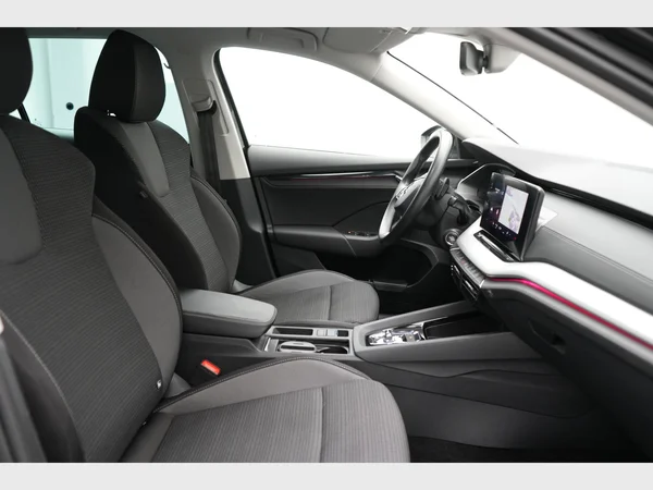 SKODA Octavia Combi (2024) — foto 27 van 29