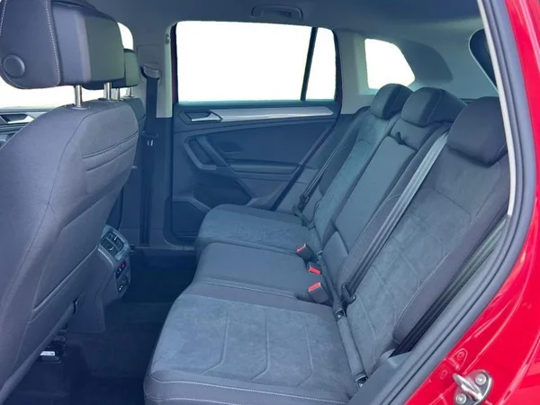 VOLKSWAGEN Tiguan Dsl (2022) — foto 8 van 28