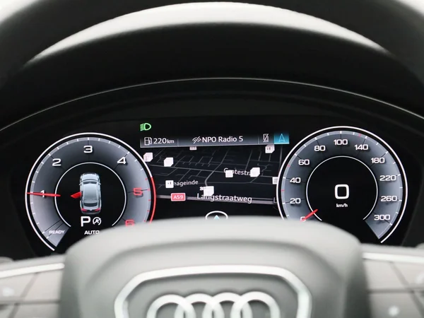 Audi A5 (2021) — foto 42 van 43
