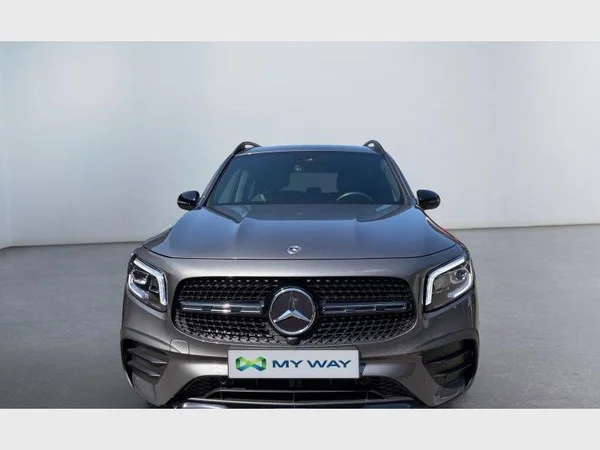 Mercedes-Benz GLB 180 (2021) — foto 12 van 29