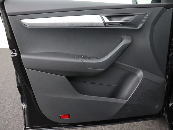 SKODA Karoq (2025) — foto 9 van 18