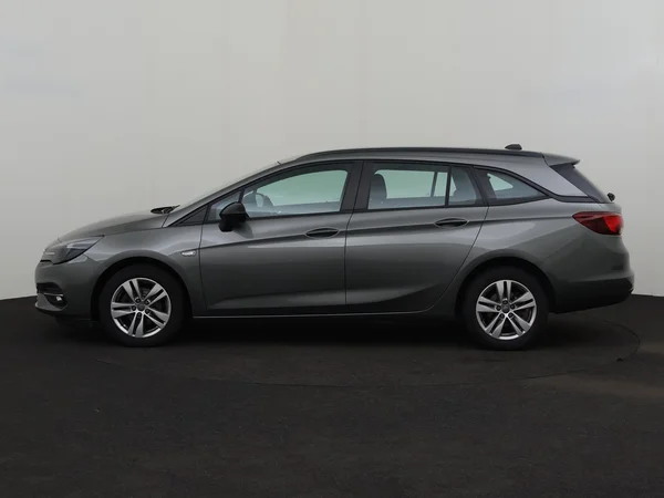 OPEL Astra (2021) — foto 12 van 27