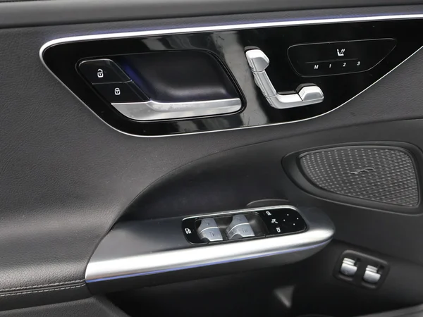 MERCEDES-BENZ C Break (2022) — foto 18 van 32