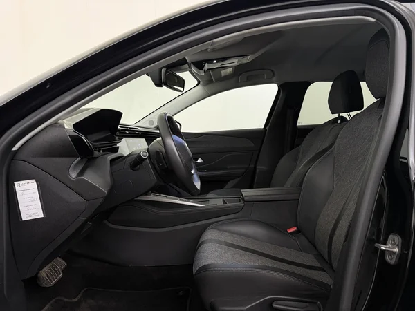 PEUGEOT 408 (2024) — foto 2 van 27
