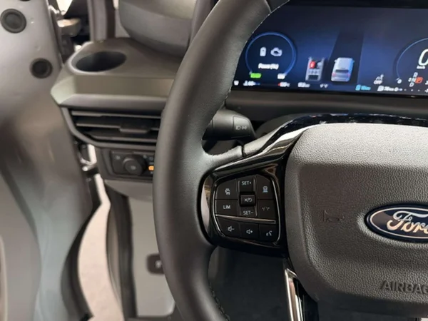 Ford Transit Custom — foto 10 van 23