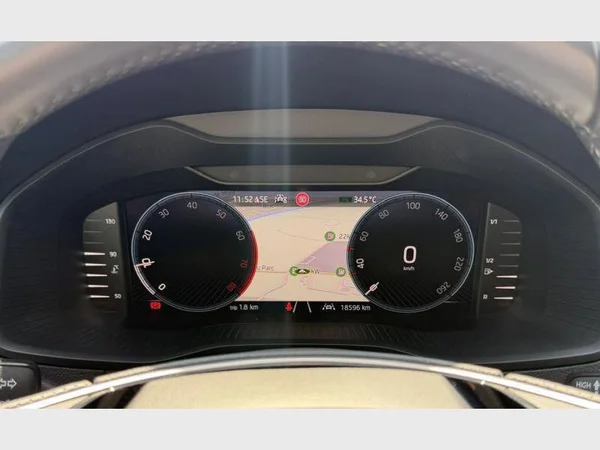 Skoda Karoq (2025) — foto 8 van 24