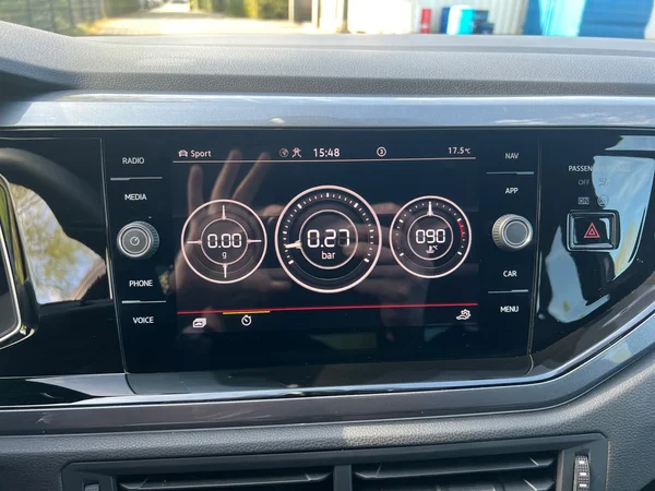 VOLKSWAGEN Polo GTI (2024) — foto 2 van 24