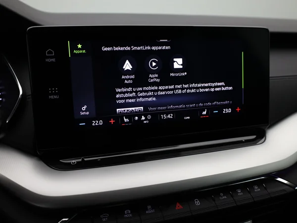 SKODA Octavia Combi PHEV (2024) — foto 20 van 20