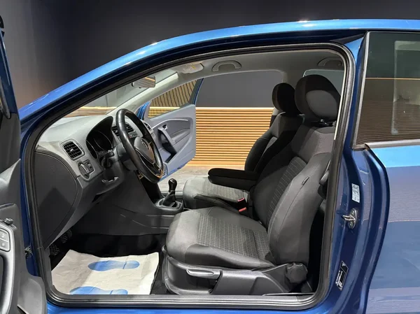 Volkswagen Polo (2016) — foto 22 van 23