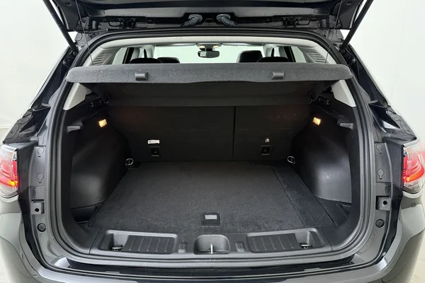 Jeep Compass (2021) — foto 18 van 22