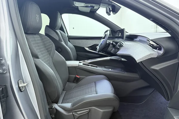 Peugeot 3008 (2025) — foto 15 van 17