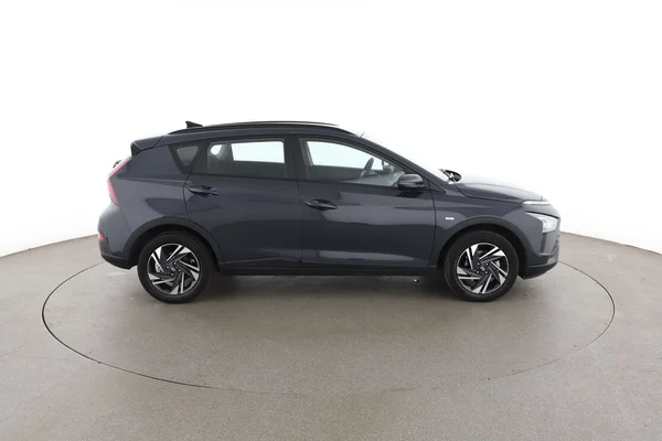 Hyundai Bayon (2022) — foto 13 van 16