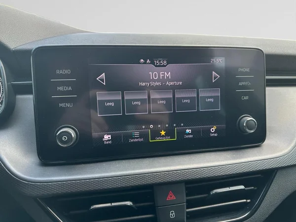 SKODA Kamiq (2021) — foto 2 van 15