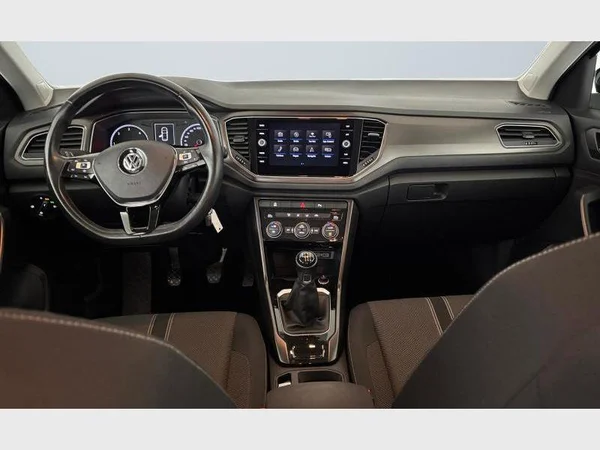 Volkswagen T-Roc (2019) — foto 31 van 32