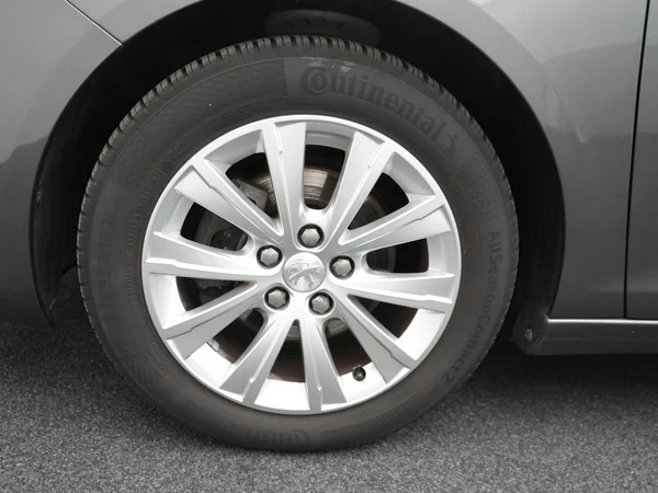 PEUGEOT 308 SW (2019) — foto 21 van 23