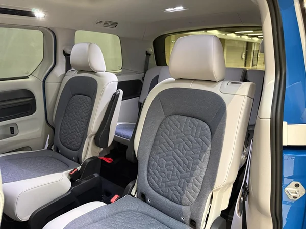 VOLKSWAGEN ID.Buzz (2026) — foto 19 van 19