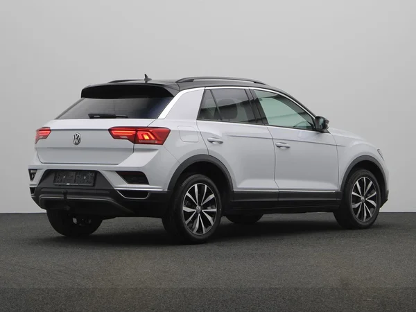 VOLKSWAGEN T-Roc (2019) — foto 12 van 20