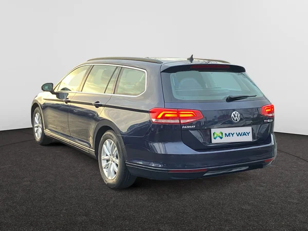 VOLKSWAGEN Passat SW (2015) — foto 16 van 23